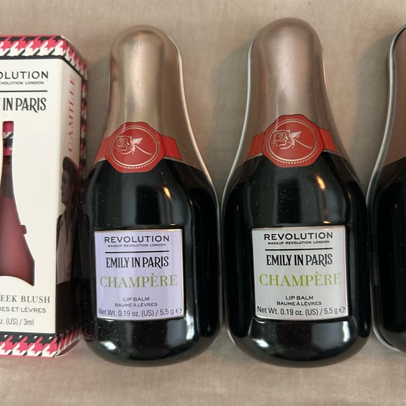 NIP Emily in Paris Lipstick Lot - Picture 3 of 7